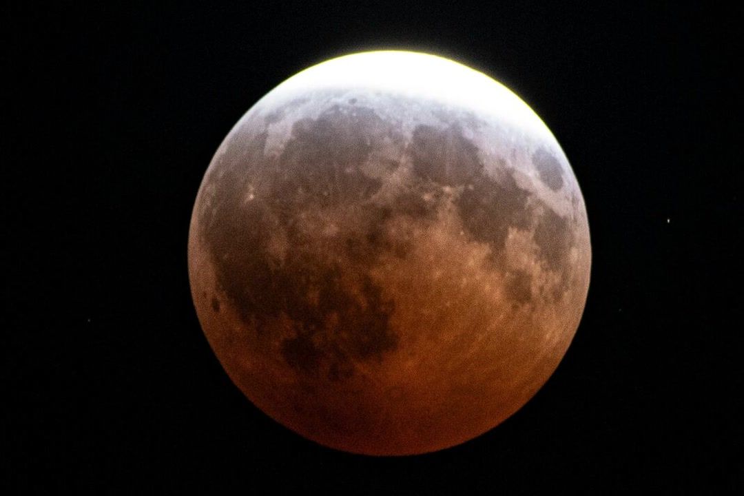 Stunning lunar eclipse dazzles millions across the world