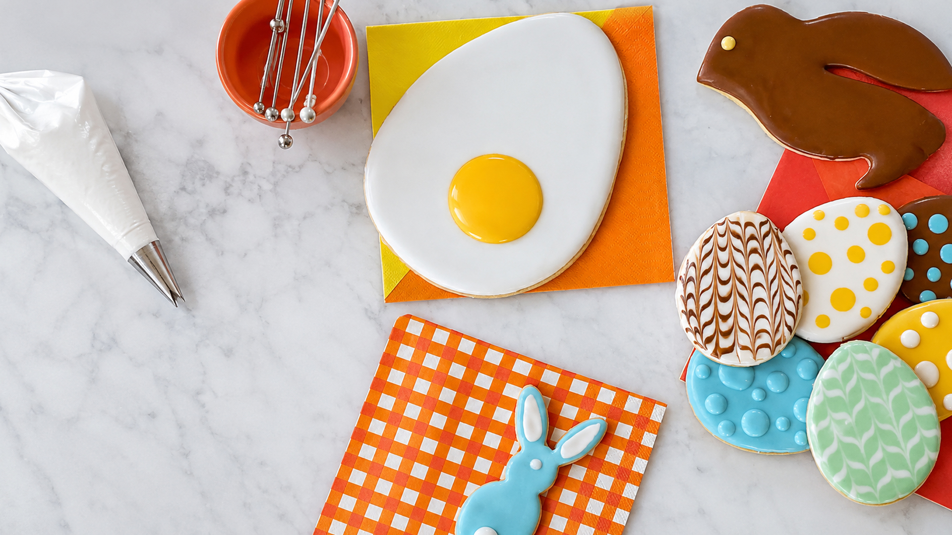 Create elegant marbled patterns on holiday cookies in seconds