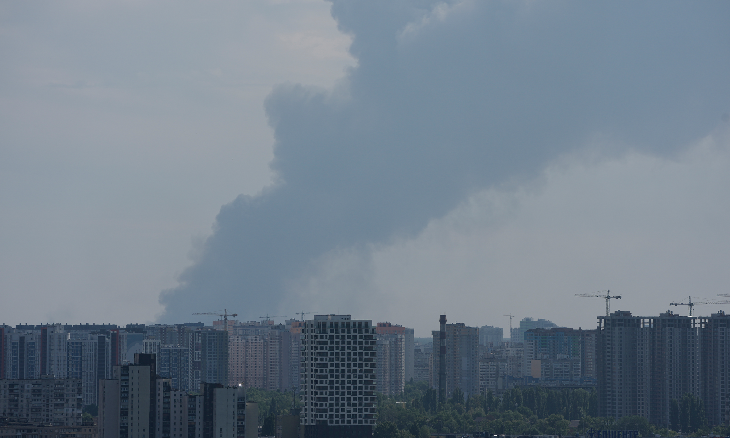 Kiev báo động không kích nhiều chưa từng thấy từ đầu xung đột