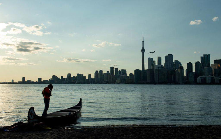 Canada claps back at Trump's 'Lake America' name change in huge ...
