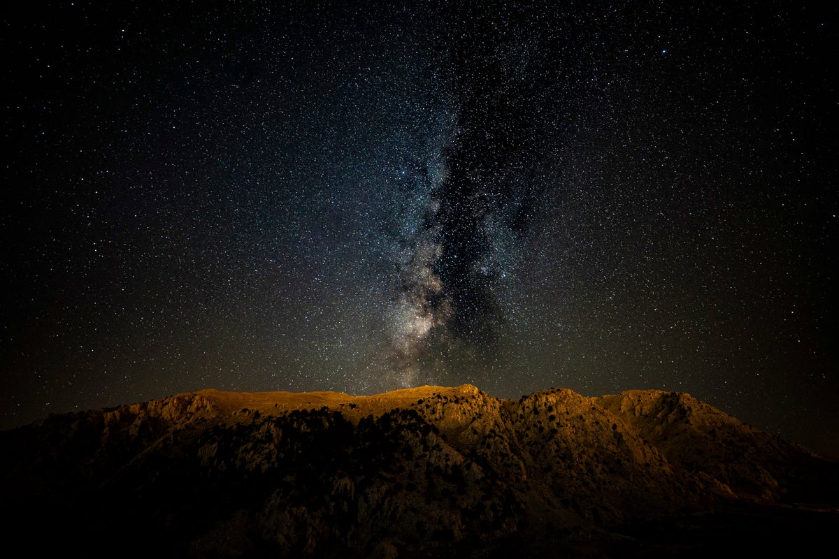 Astronomers find mysterious signal coming from the early universe