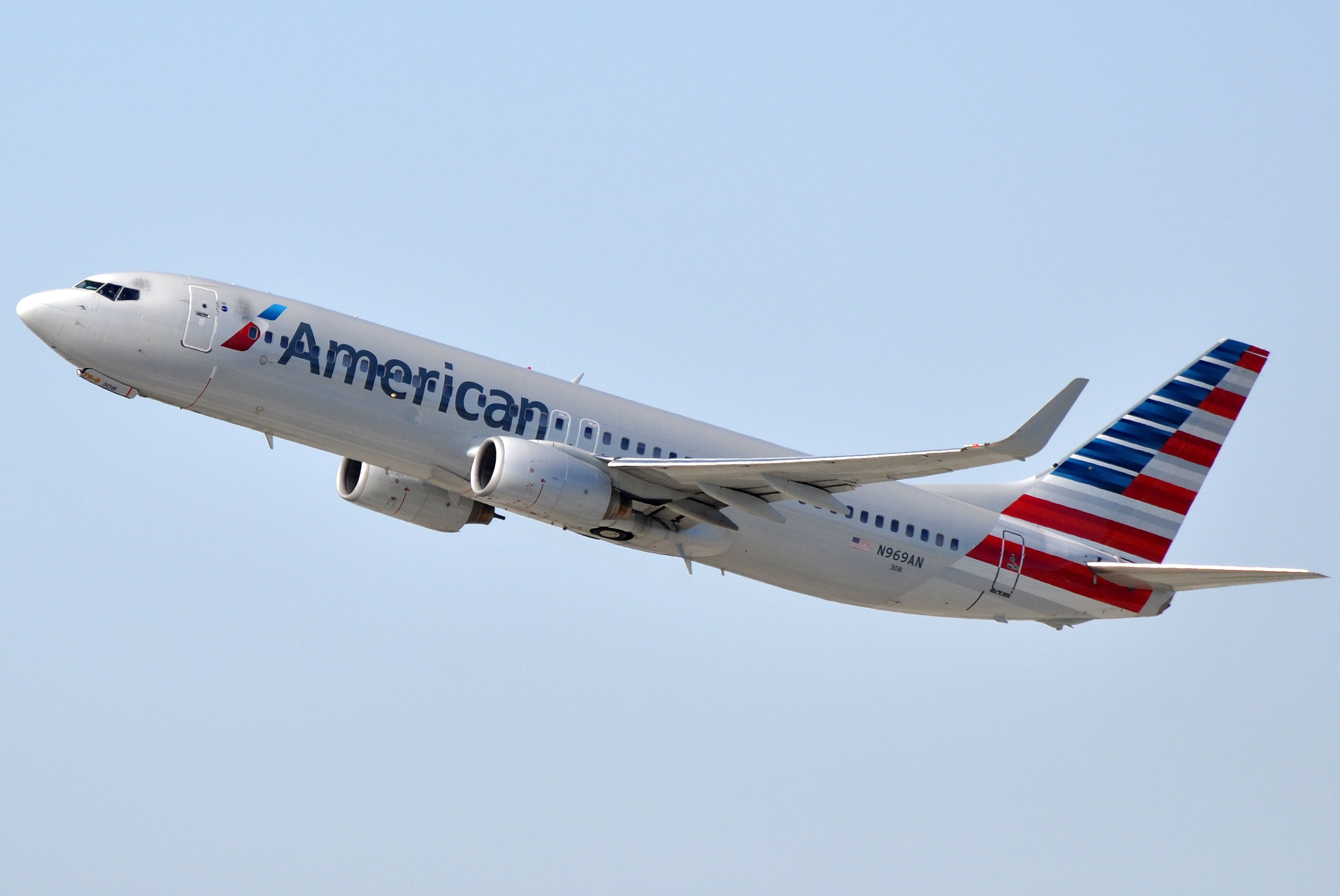 Aircraft delays cut American Airlines’ potential 2027 expansion from 13 ...