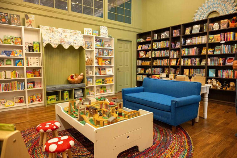 Lee's Summit native opens 'dream' bookstore in familiar downtown storefront