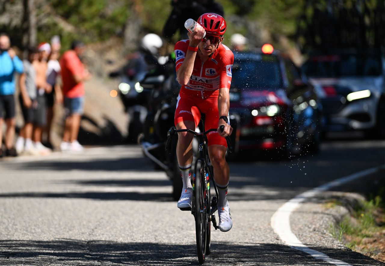 Did dehydration play a role in Tadej Pogačar's failed solo move at Vuelta a España?