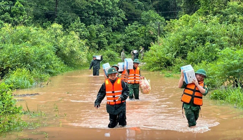 Khẩn trương khắc phục hậu quả bão số 4 và mưa lũ