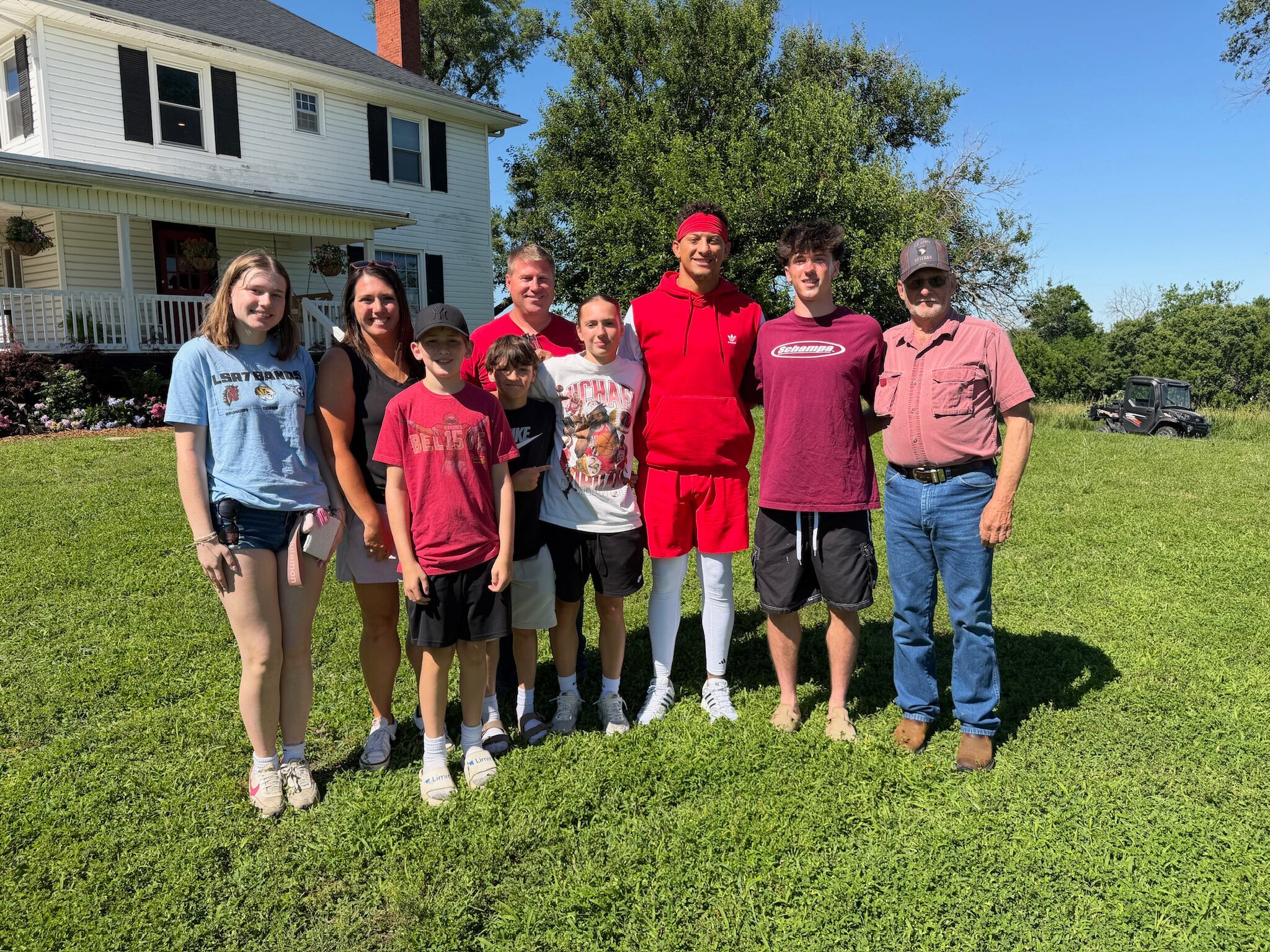 Mahomes, Jake from State Farm filmed commercial at Lee's Summit farm