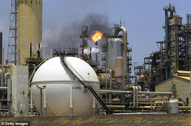 Trump announces record-breaking oil deal with Venezuela to double US ...