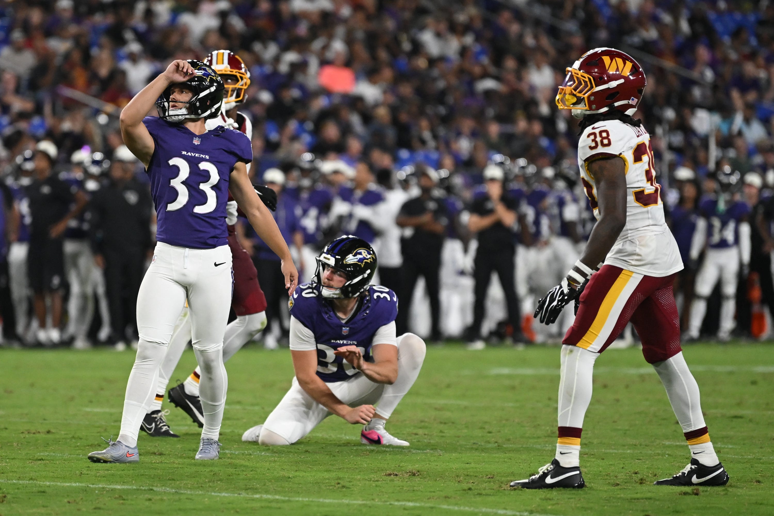 Should the Ravens add competition for Tyler Loop?