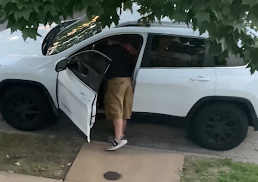 Is this even happening? – St. Louis man finds stranger going through his car