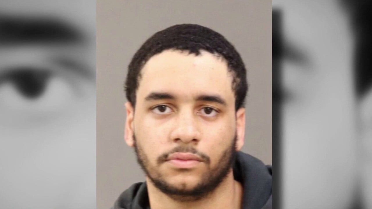 Registered sex offender arrested in Warren for being an alleged peeping Tom