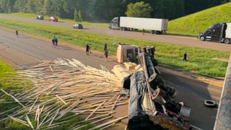 Witness describes fiery I-22 crash that killed 2 young children in Marshall County