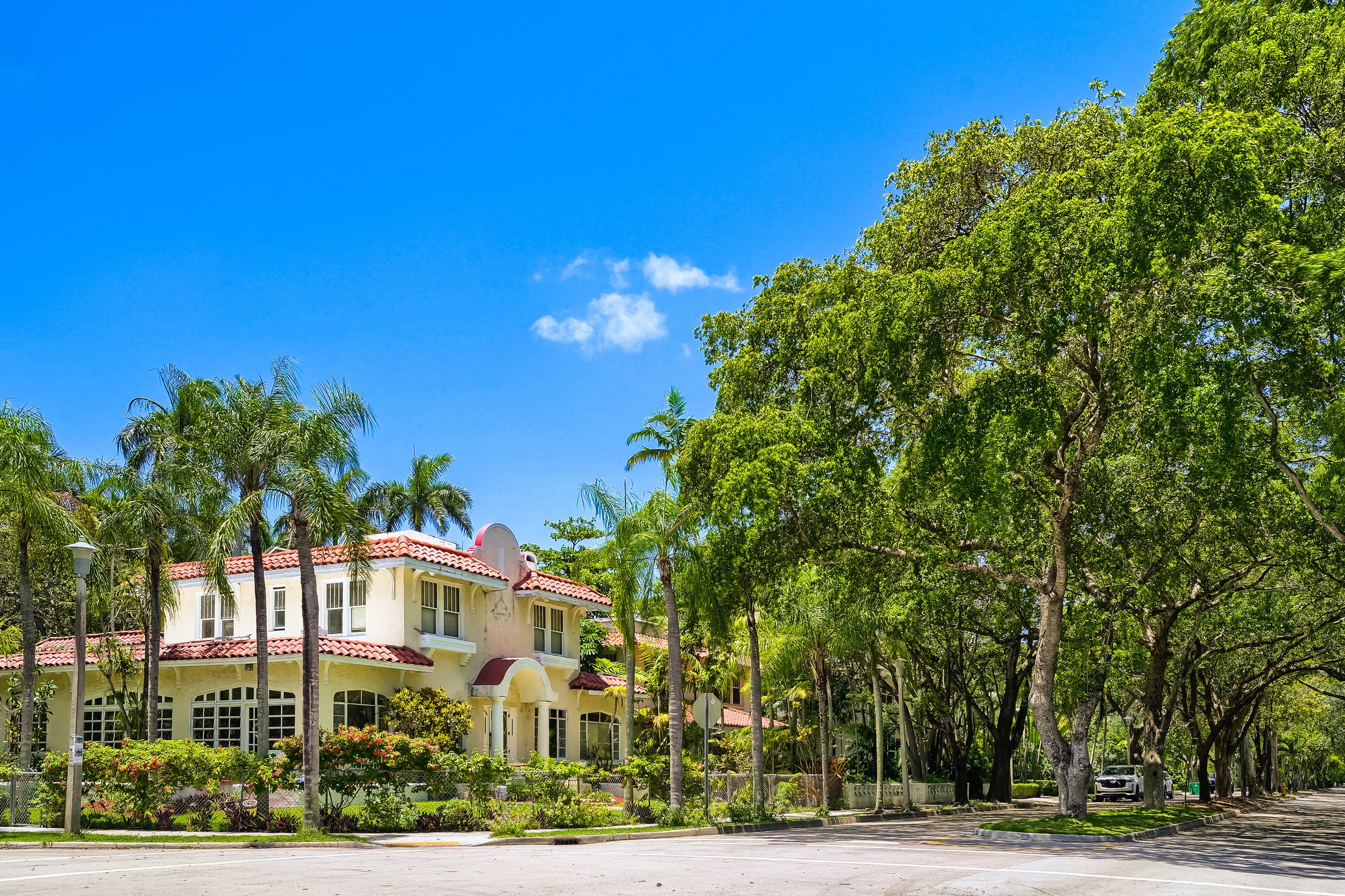 Miami inventory tightens as homes take longer to sell than the national ...