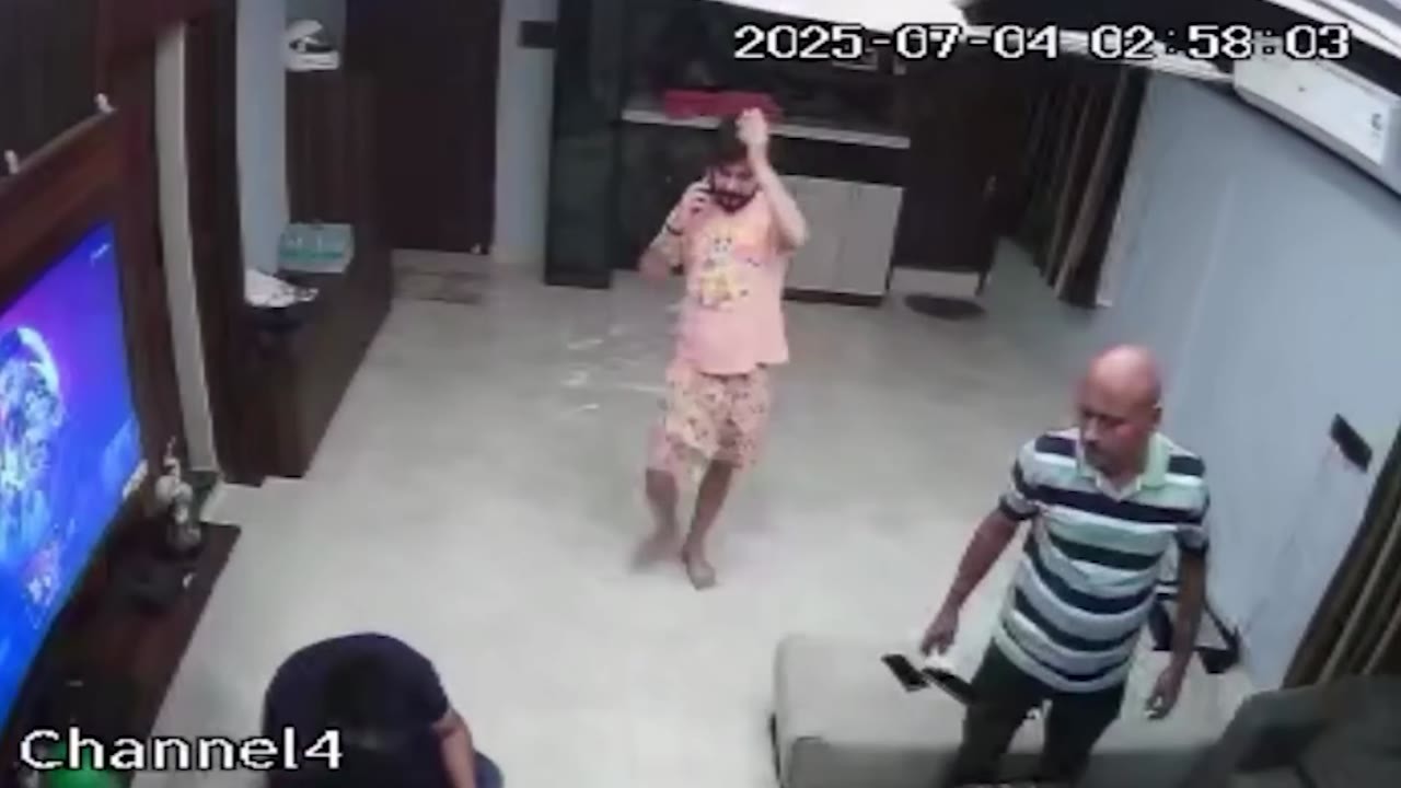 Scammer wouldn’t give $1 so they flooded his computer
