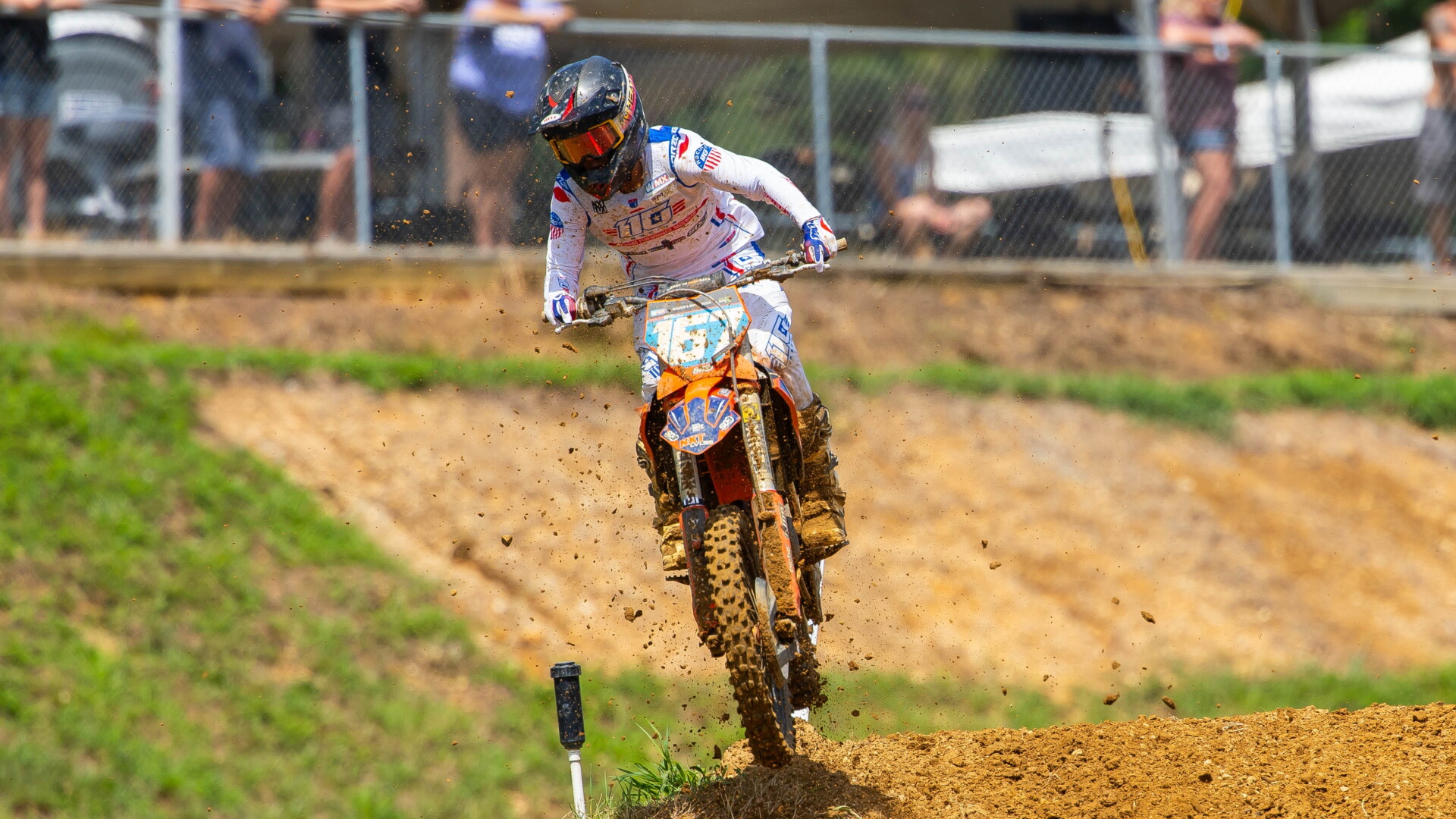 Piper Bell is setting the stage in women's pro motocross