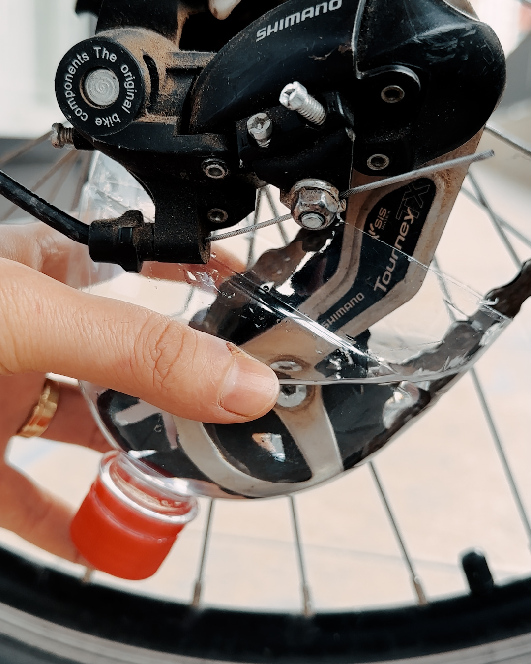 Bicycle chain cleaning hack 🚲