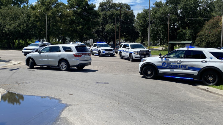Teen riding electric mini bike killed in crash near Dillard University, police say