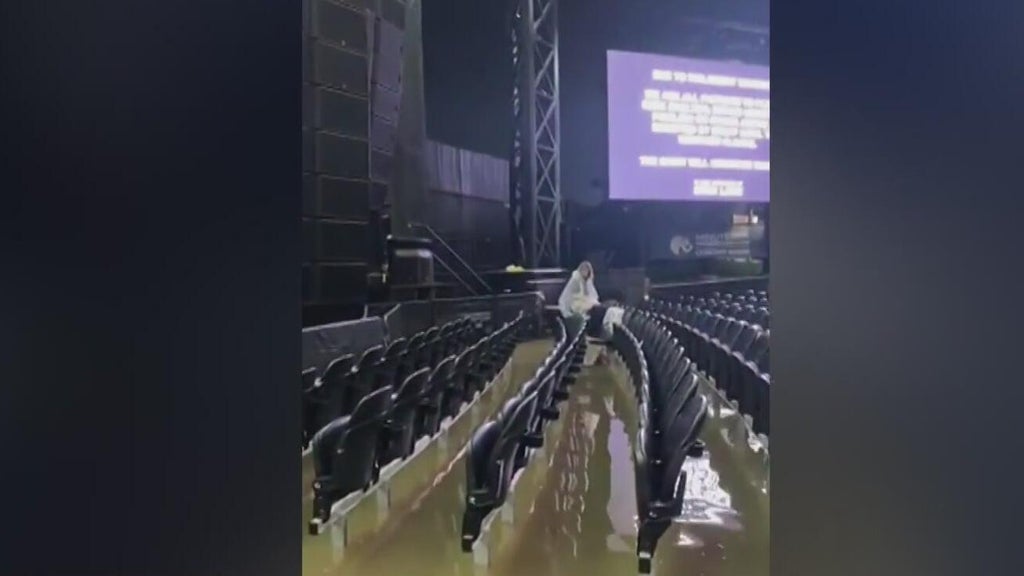 Flooding swamps concertgoers at the Pavilion at Star Lake
