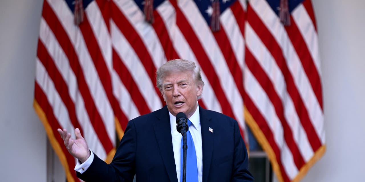 Trump's latest threat — to stop trading with some countries unless there's a rate cut — risks shock to US economy