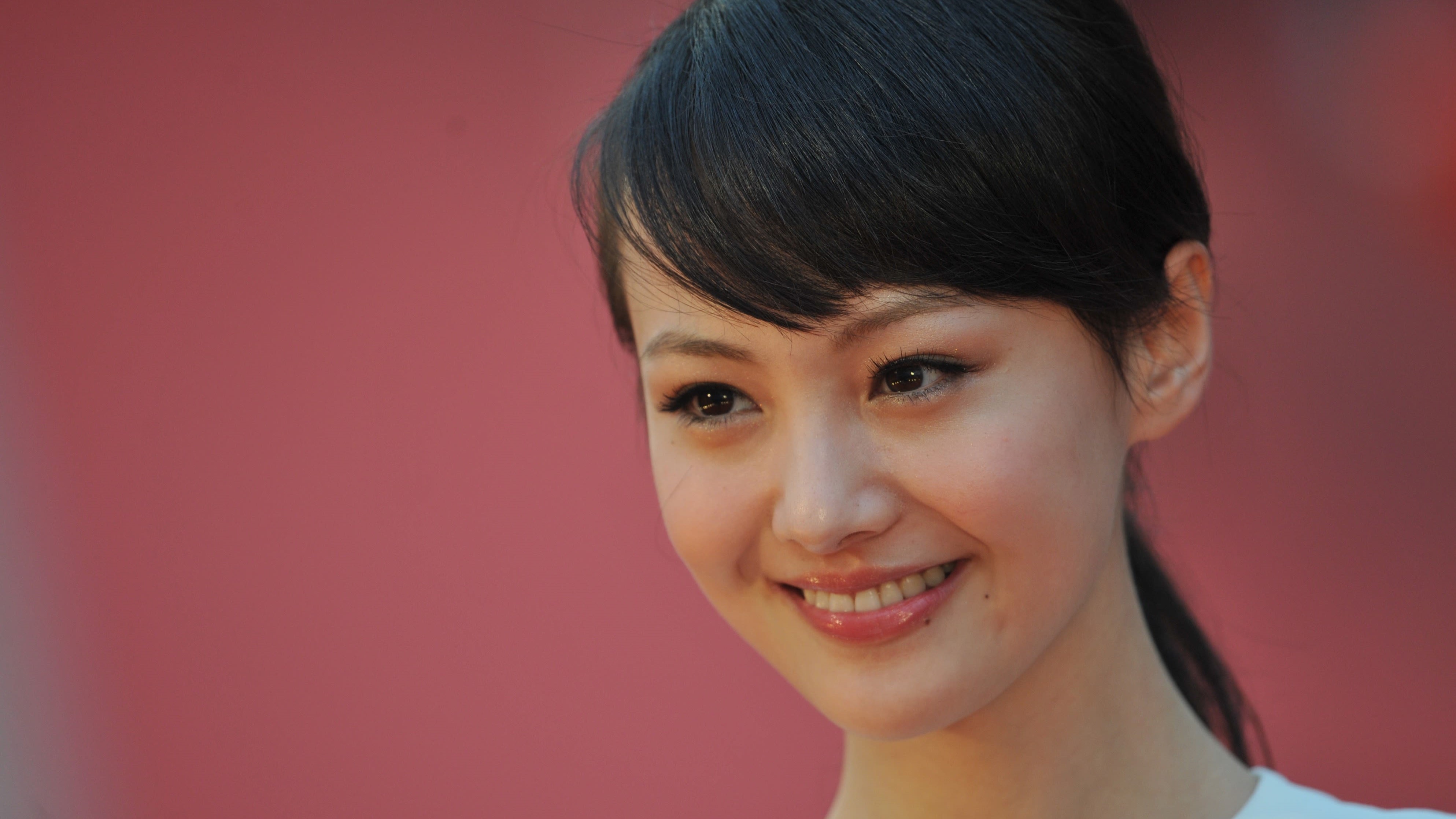 How Zheng Shuang went from star to outcast