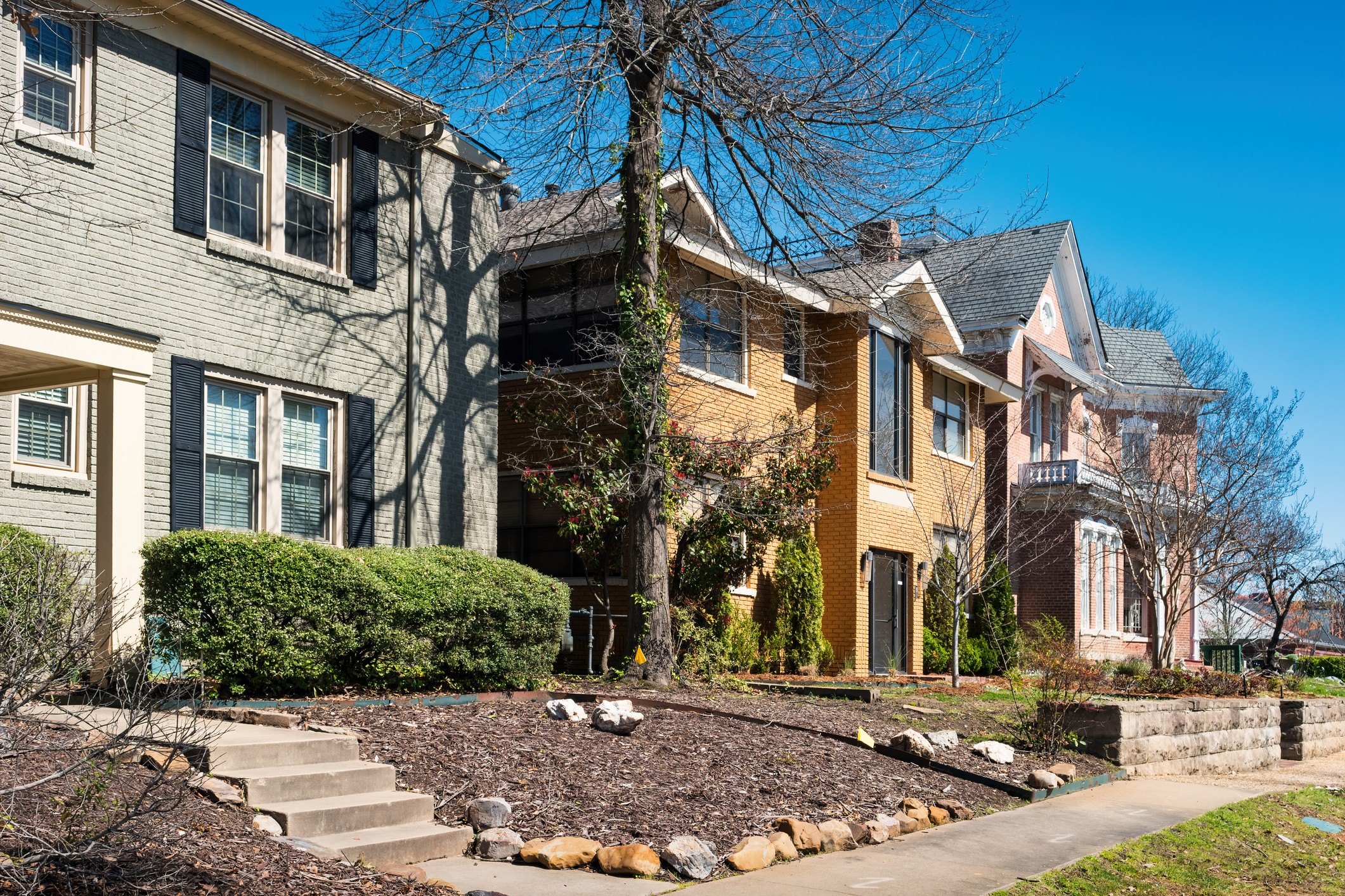 Little Rock buyers gain ground as inventory surges and prices soften