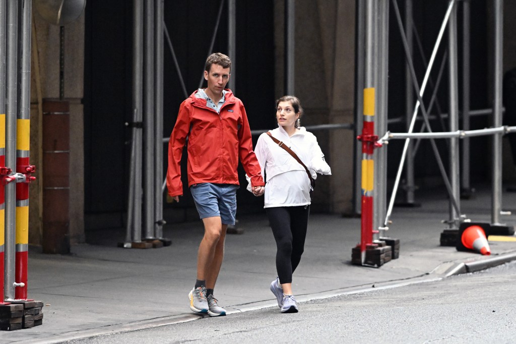 lindsay-clancy-s-ex-patrick-his-new-wife-hold-hands-as-murder-trial