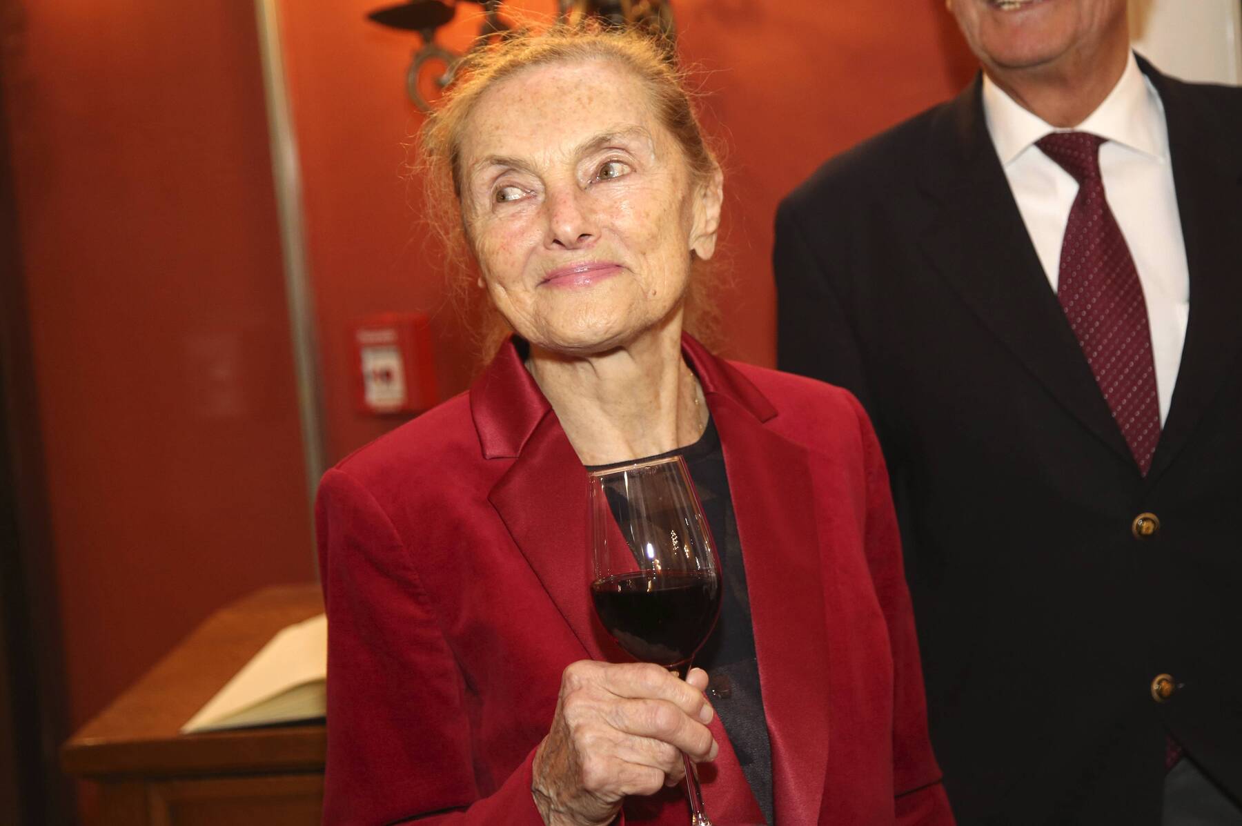 schauspielerin-erni-mangold-im-alter-von-99-jahren-gestorben