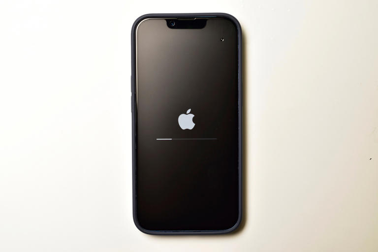 iPhone user has great result updating iOS—everyone calls out one problem