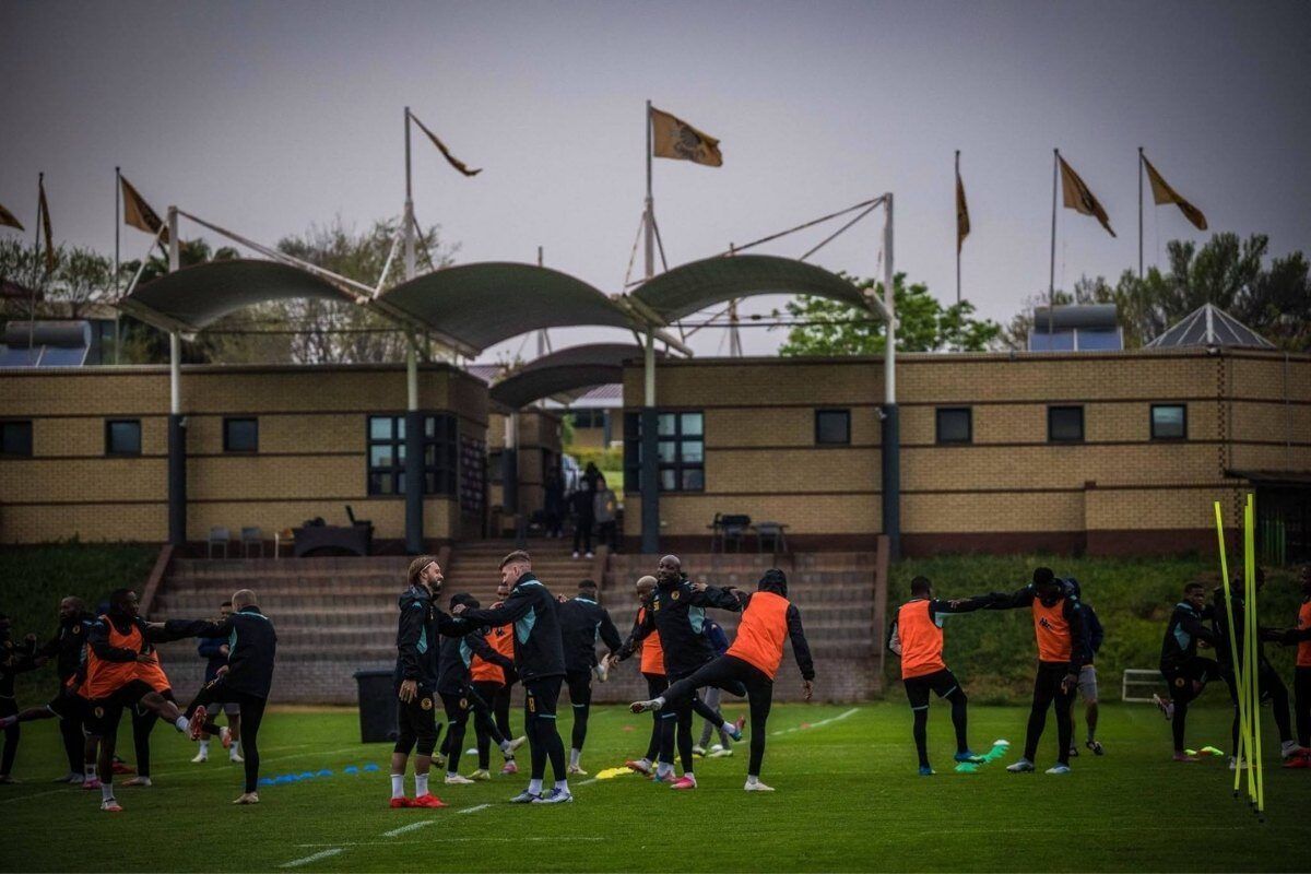 mother-nature-disrupts-kaizer-chiefs-preparations