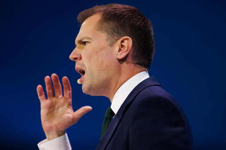 robert-jenrick-shares-resignation-letter-after-reform-uk-conference
