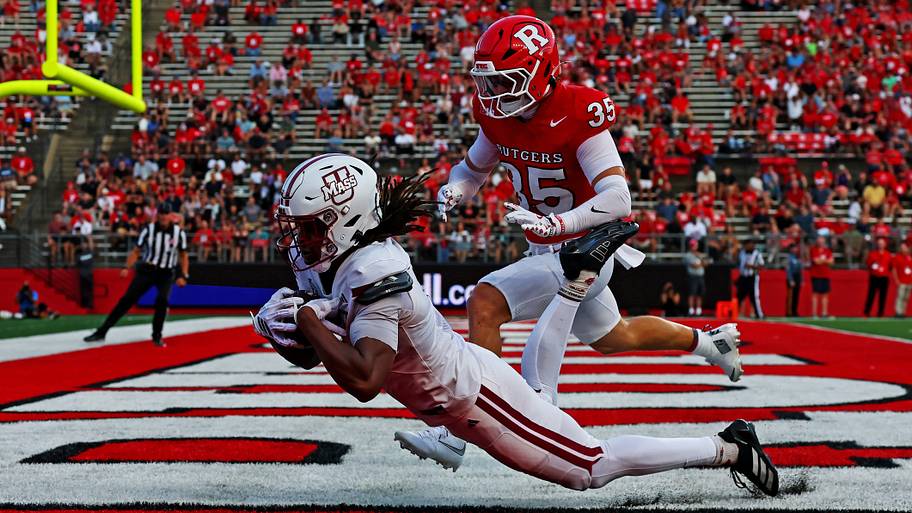 A Wisconsin transfer was a major part of the upset of the week: UMass ...