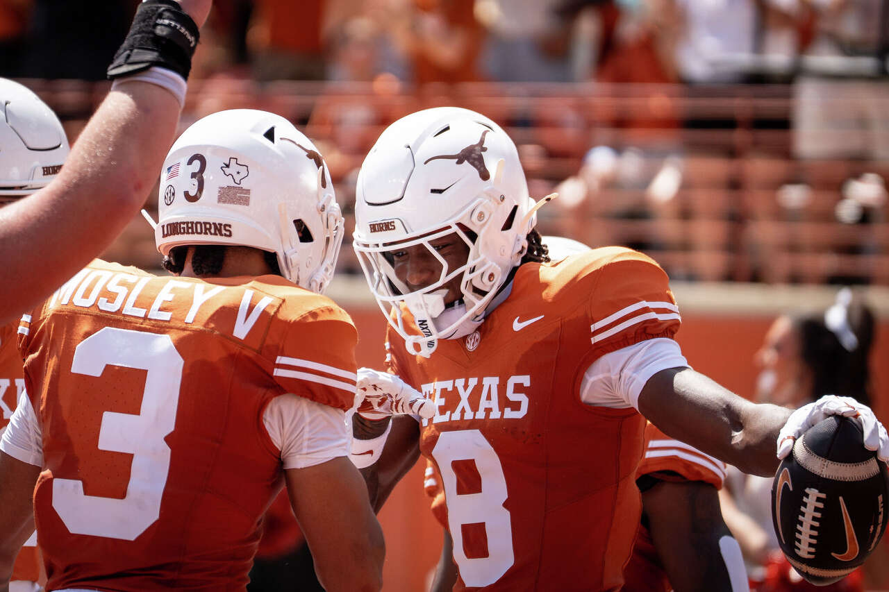 Texas sends a message before Ohio State showdown with emphatic opening rout of Texas State
