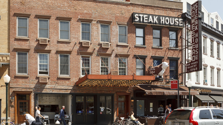 Beloved old-school American steakhouses that disappeared