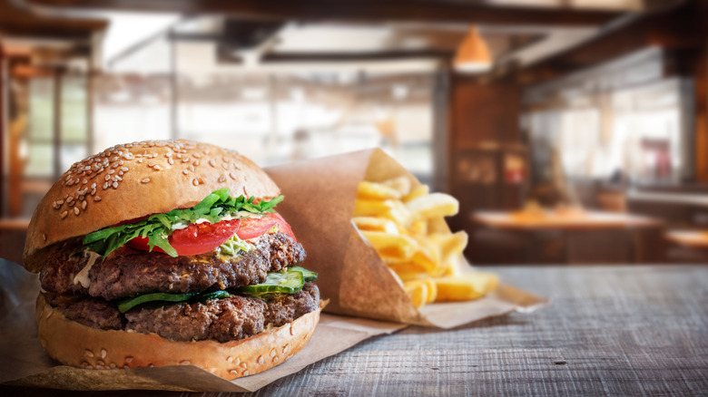 The 1970s burger chain restaurant that only has 2 locations remaining in Kentucky and Ohio
