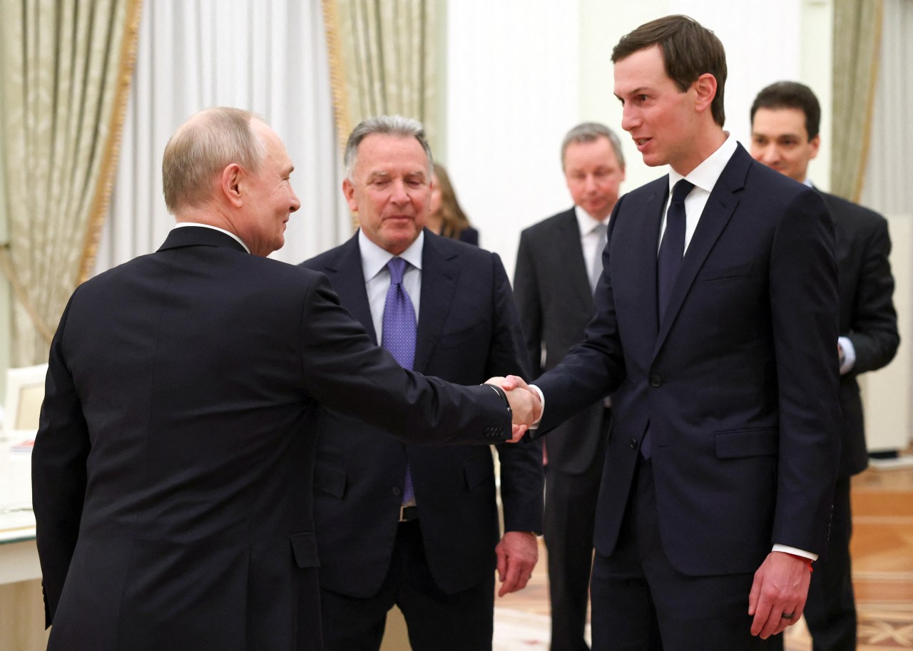 Putin to meet Trump envoys as US pushes to revive Ukraine peace talks