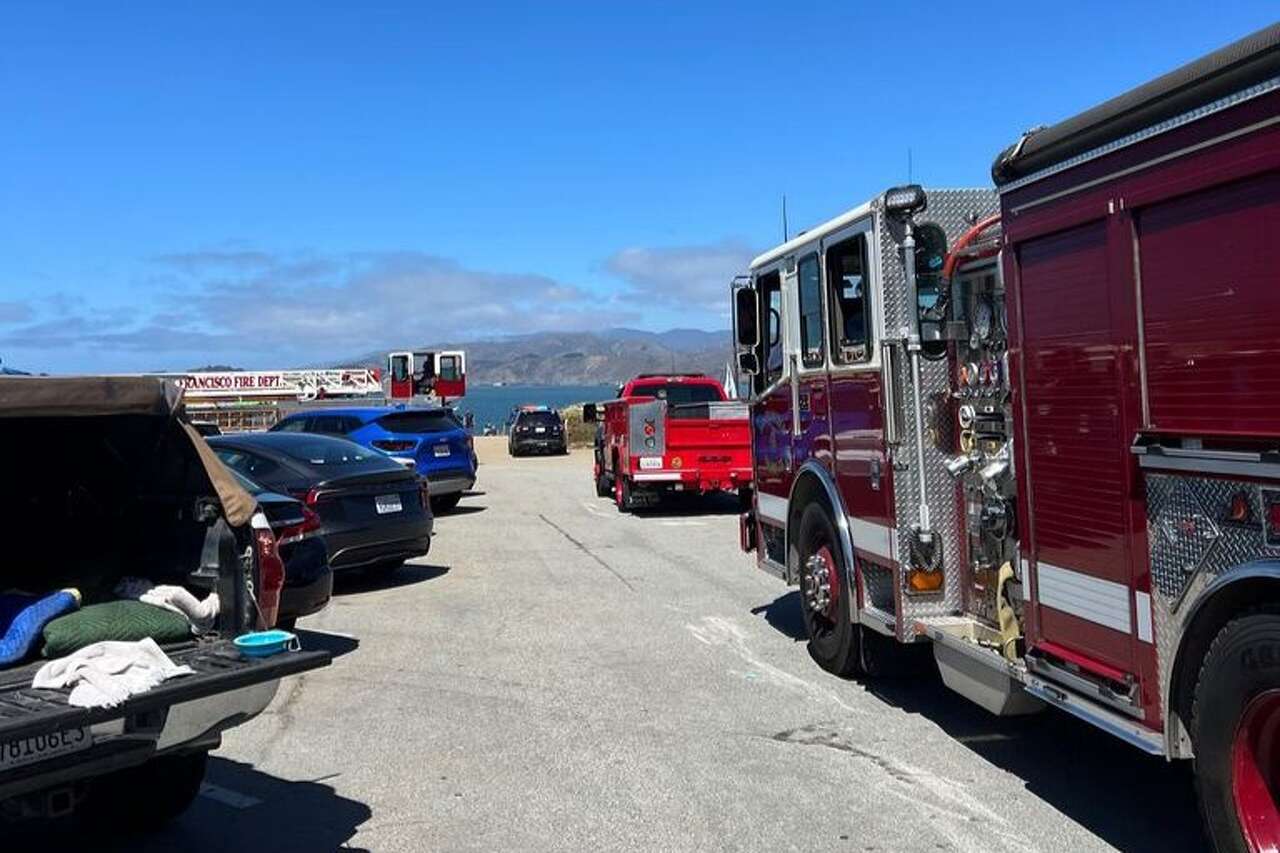Stabbing suspect arrested after police say he fled into SF Bay