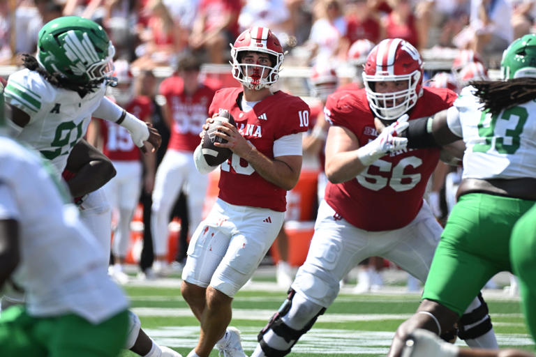 Did Indiana football fall in the polls again? A look at the rankings