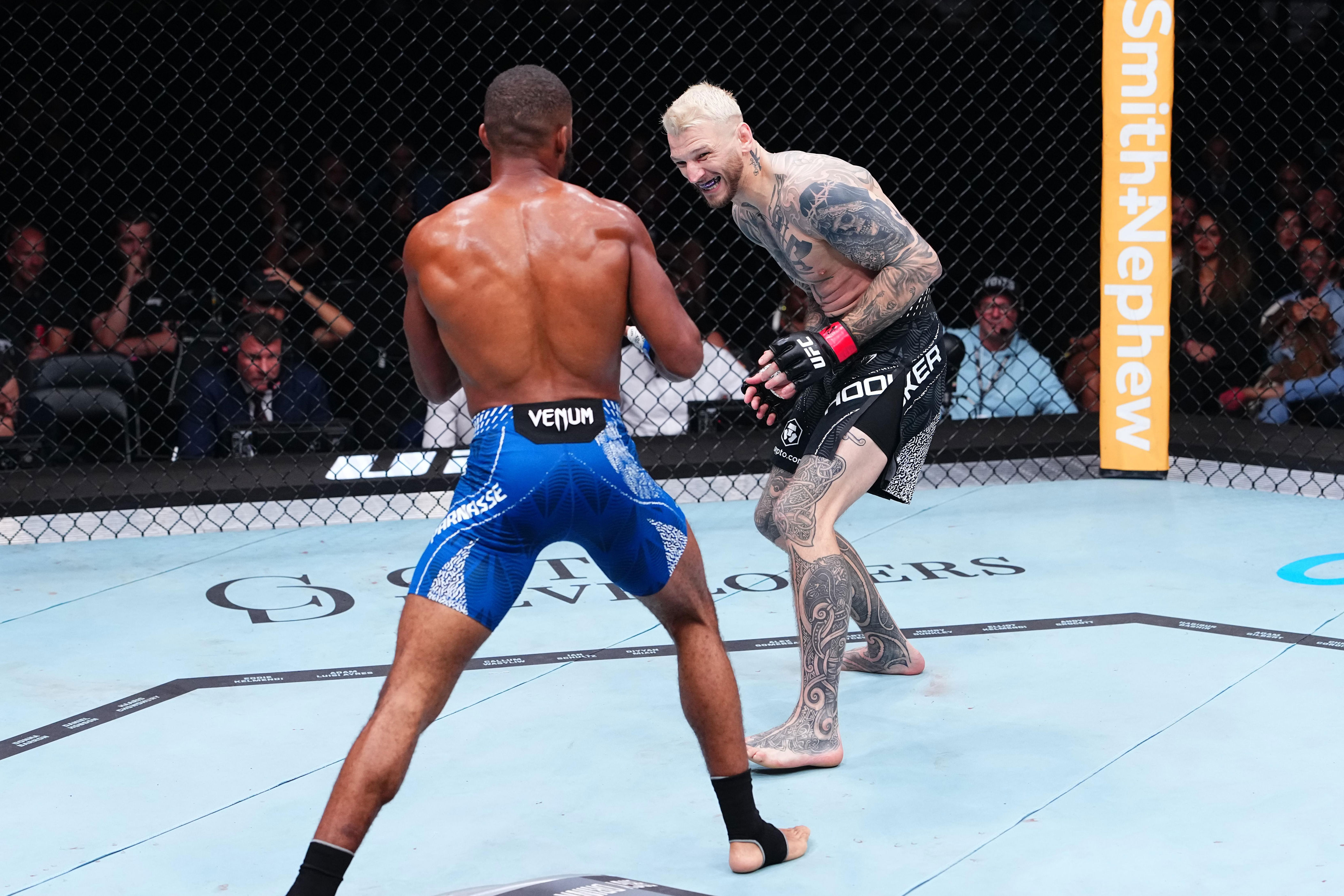 Highlights! Salahdine Parnasse takes Octagon by storm, debuts with wicked liver kick TKO over Dan Hooker | UFC Paris