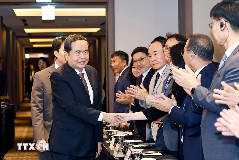 Chủ tịch Quốc hội: Thúc đẩy hoạt động hợp tác kinh tế, văn hóa Việt Nam-Hàn Quốc
