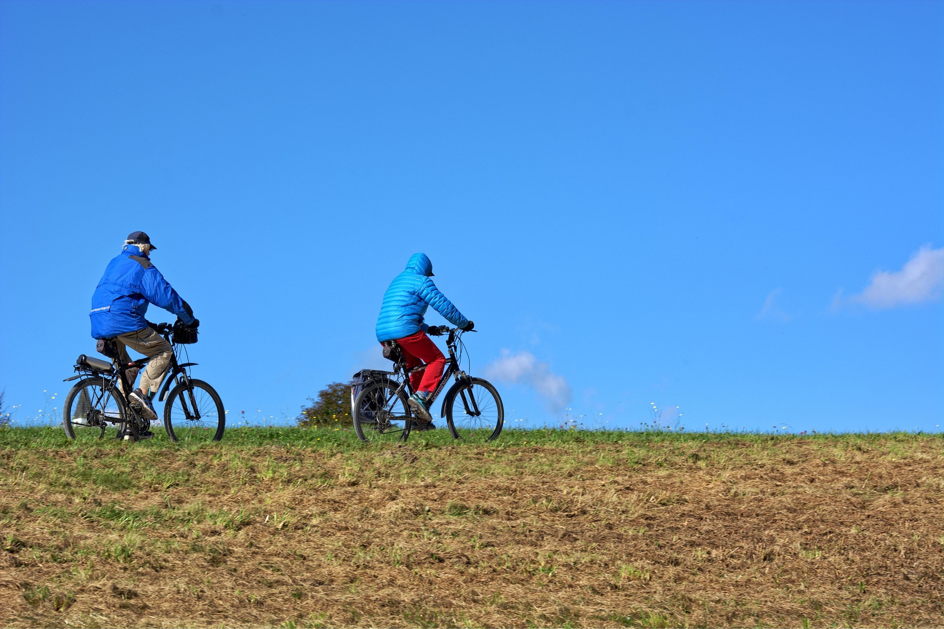 Join a free cycle ride taking in the beautiful South Tyneside coast