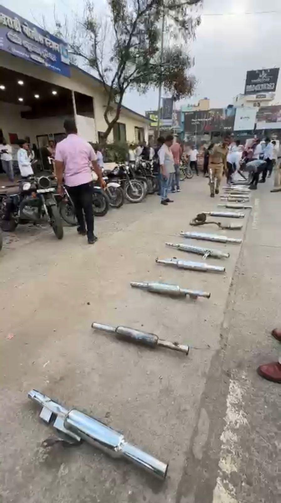 sending-a-loud-message-kharadi-police-seize-45-bikes-fitted-with