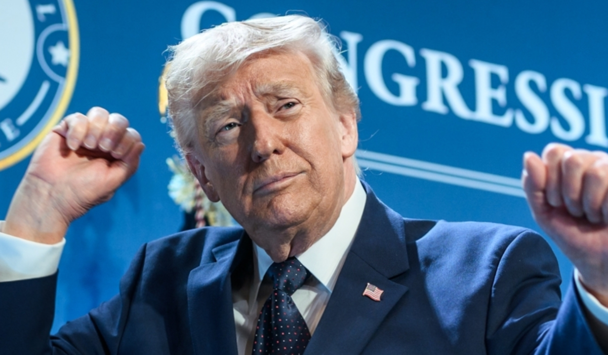 La menace économique de Trump suscite des critiques sur sa politique ...