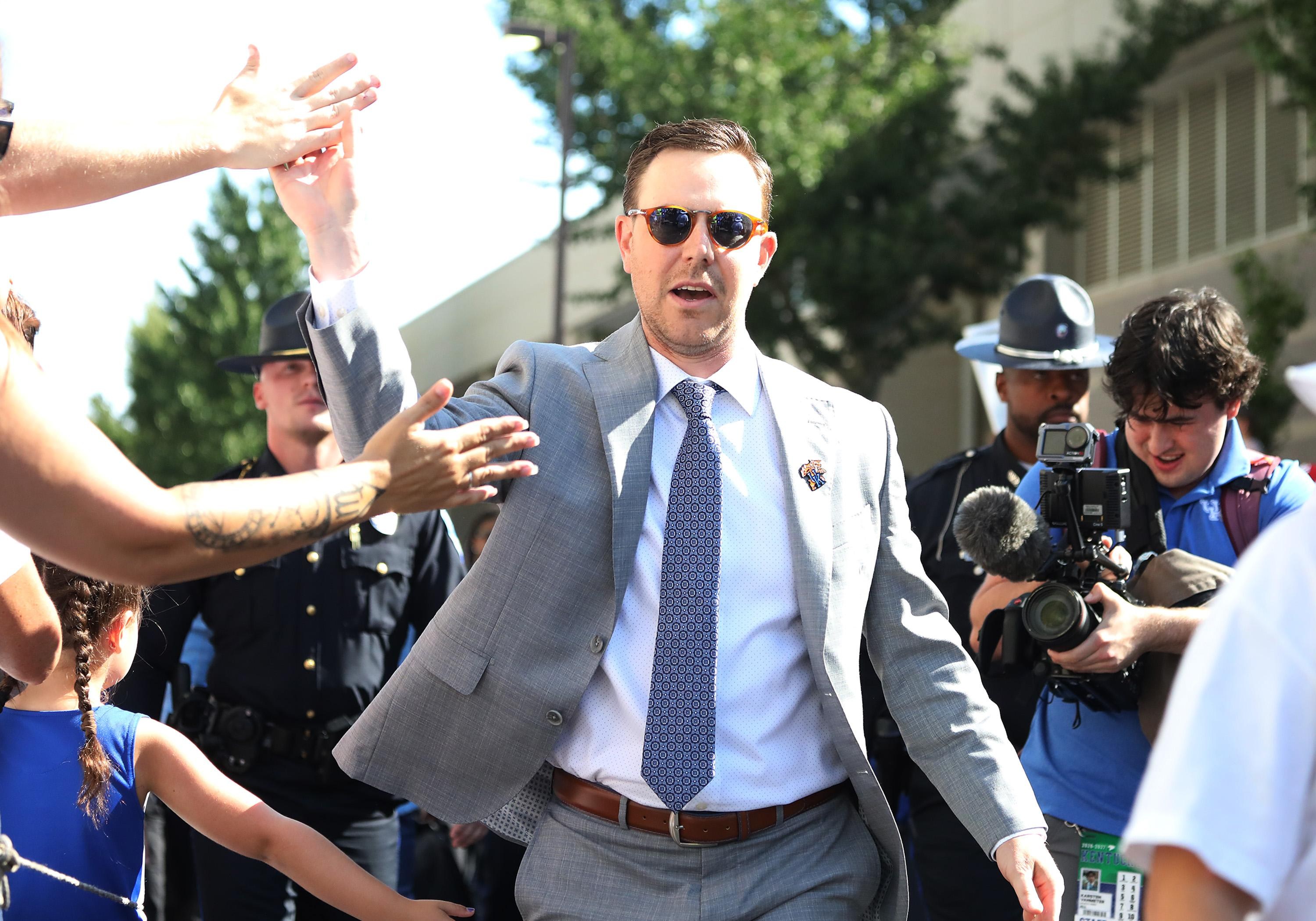 Kentucky Wildcats news: UK crushes Youngstown State, and Penn State gameday at Wrigley Field