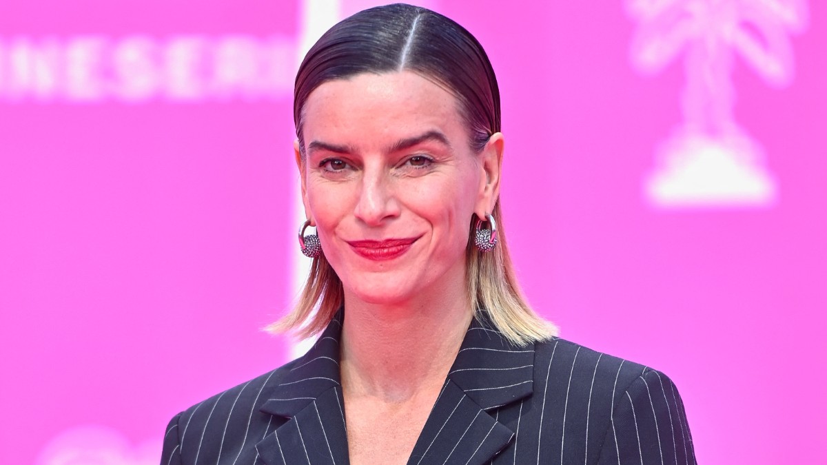 fauve-hautot-a-accouch-de-son-premier-enfant-40-ans-qui-est-le