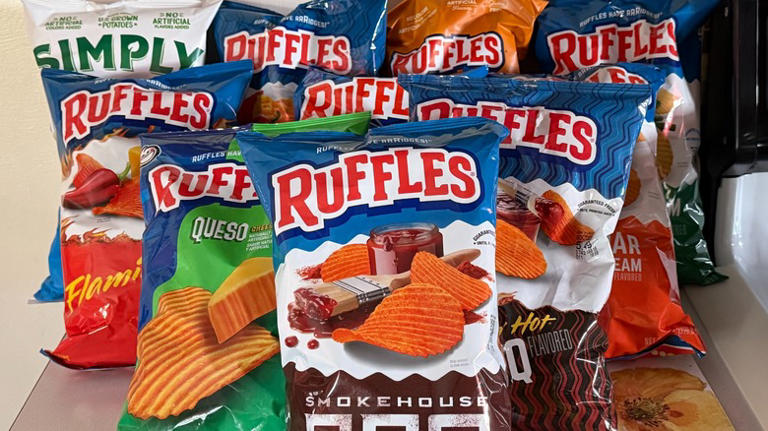 10 Ruffles chips flavors, ranked worst to best