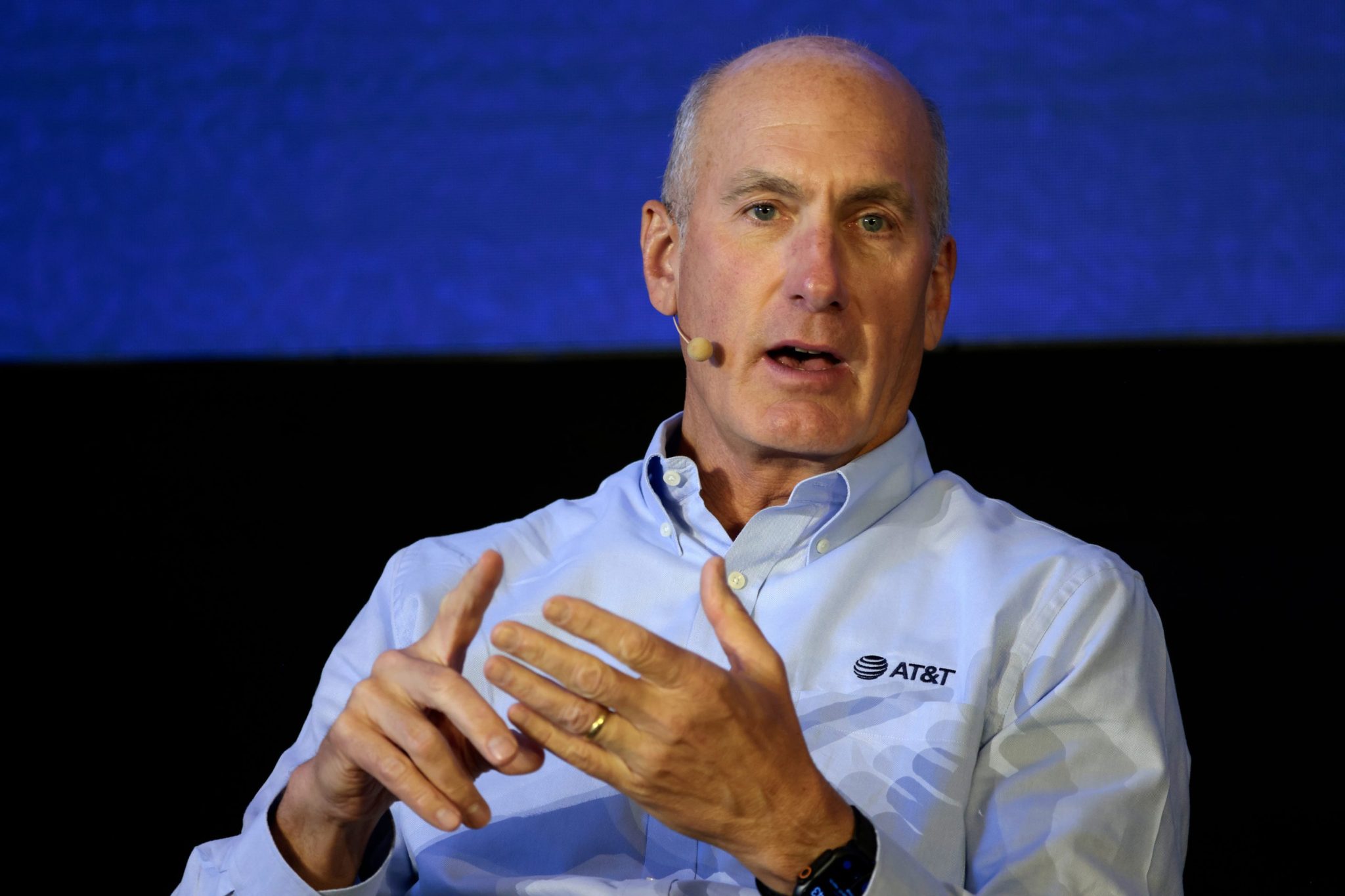 Like Jamie Dimon, AT&T CEO says if you attend a meeting, you need to show up prepared—he craves people who don't just sit back and observe