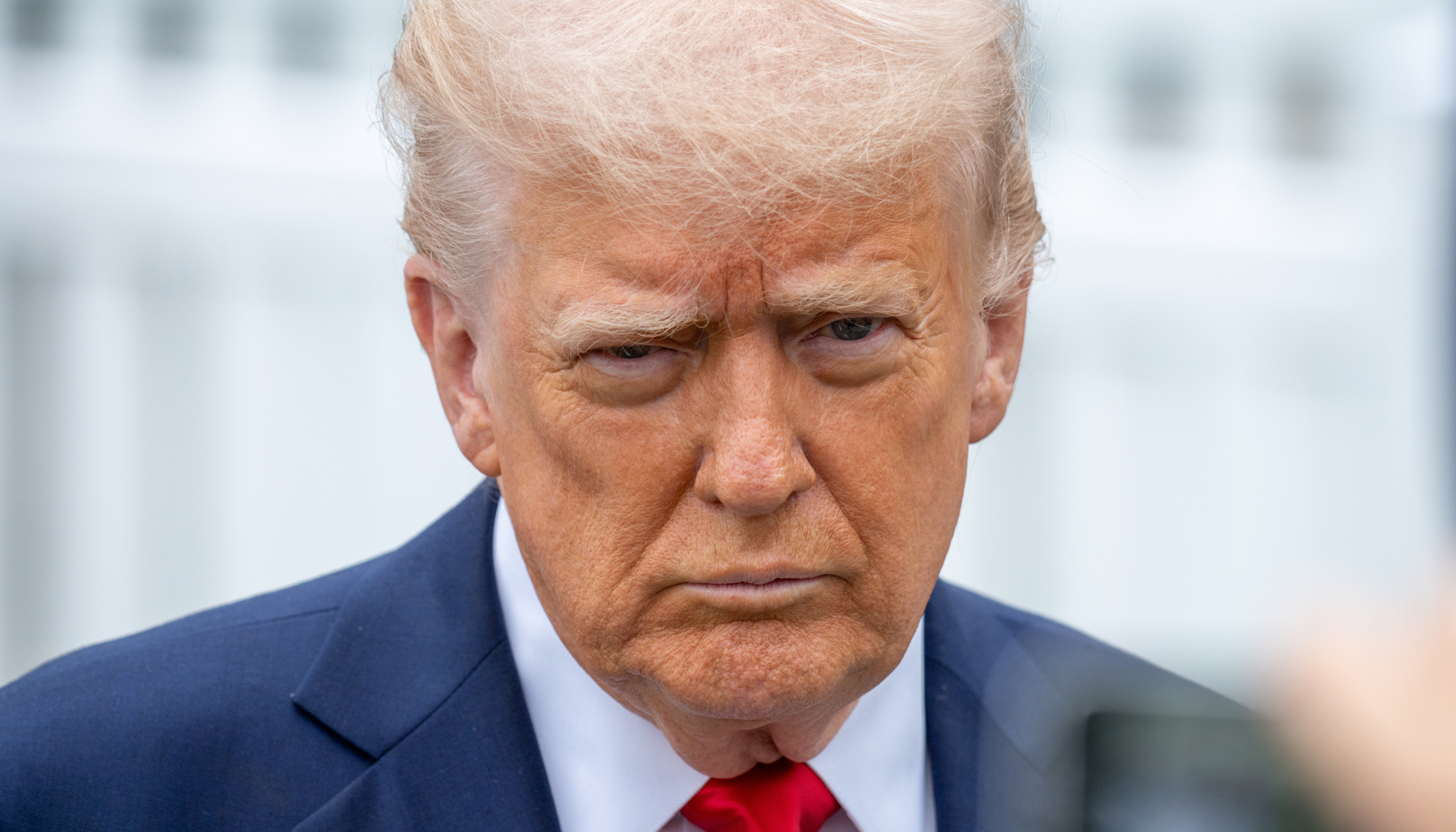 La menace économique de Trump suscite des critiques sur sa politique ...