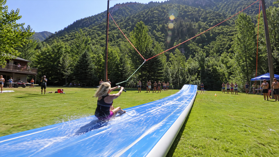 Giant catapult turns people into human projectiles