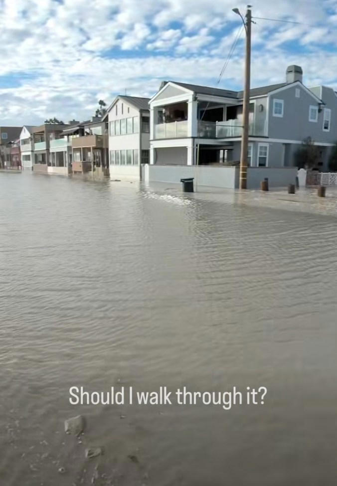 Hurricane Marie sparks mass flooding in Seal Beach in California on ...