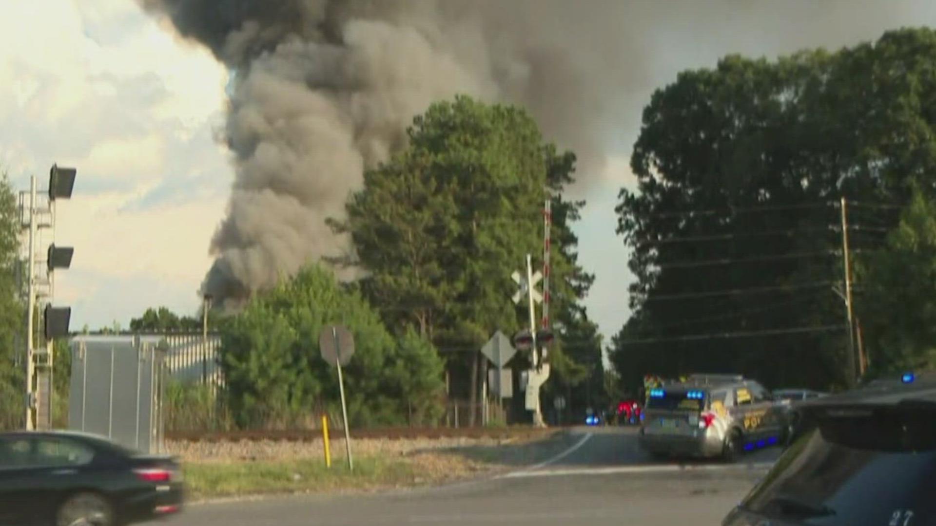 Massive fire breaks out at pallet manufacturing facility in South Fulton