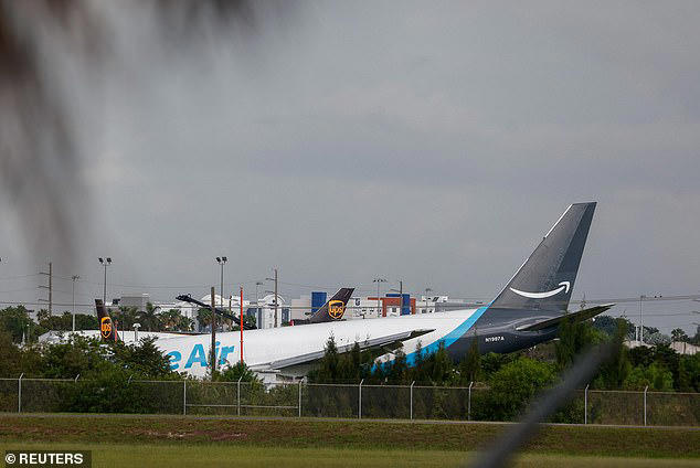 Five people were killed and five others were left injured after an Amazon cargo plane crashed after overrunning the runway at the Miami International Airport on Sunday&nbsp;